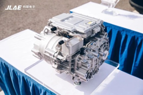 出产基地投产 产品批量下线 SiC“上车”，星空XK电子“大作为”
