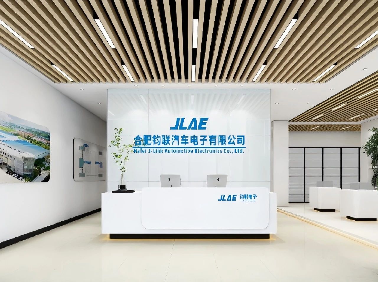 岳阳市经开区党工委书记、管委会主任秦了望一行赴星空XK电子调研